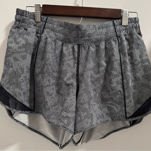 Lululemon Hotty Hot Short limited addition Seawheeze series size 12 tall - Picture 2 of 10